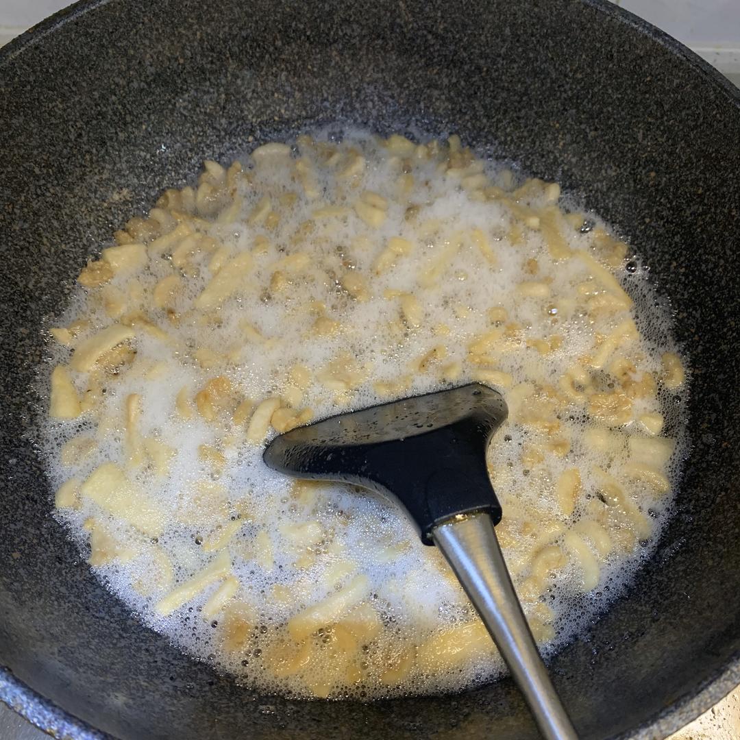 熬炼猪油