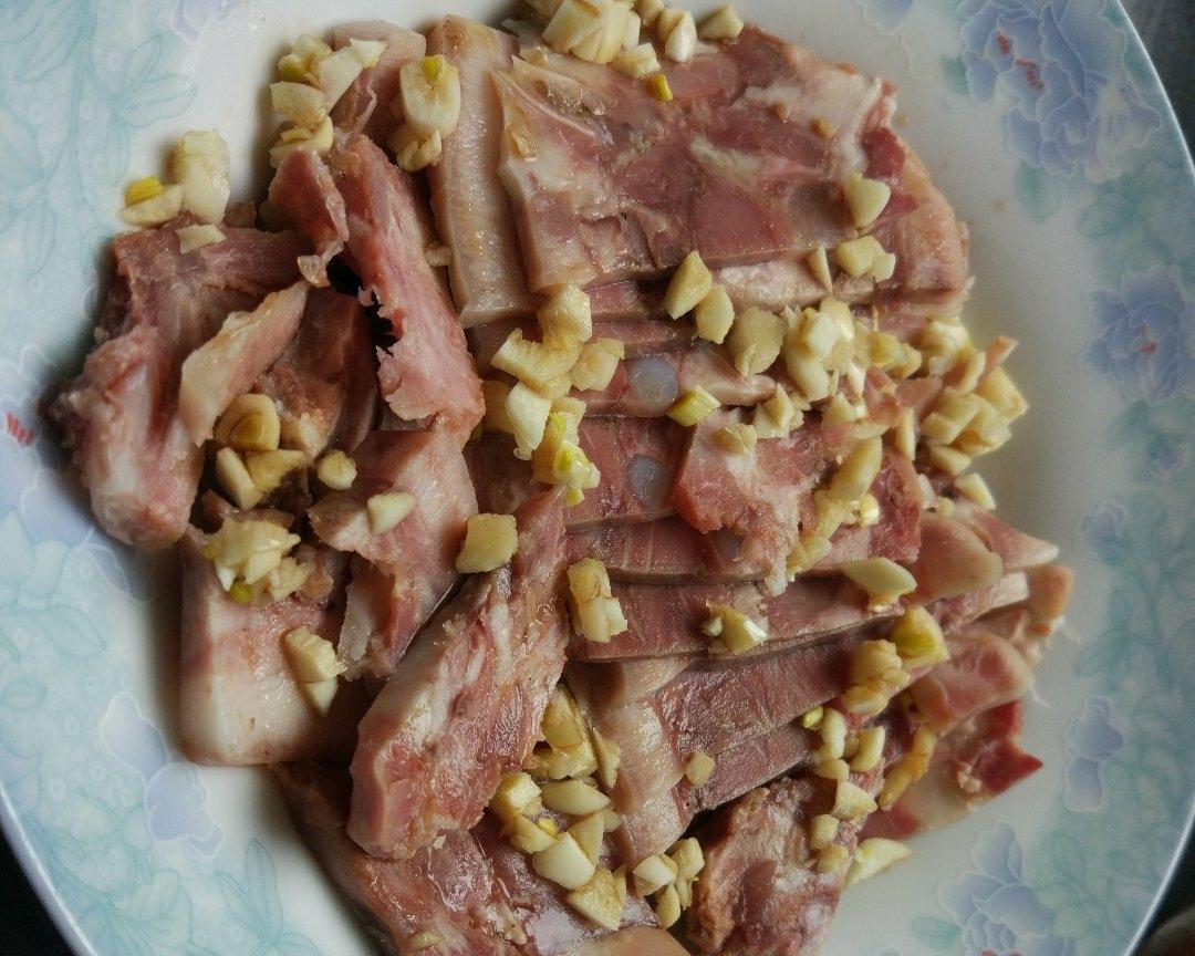 蒜香猪头肉